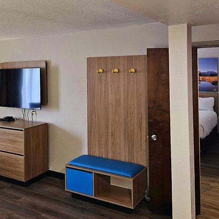 Days Inn And Suites By Wyndham Downtown Missoula-University Exterior photo