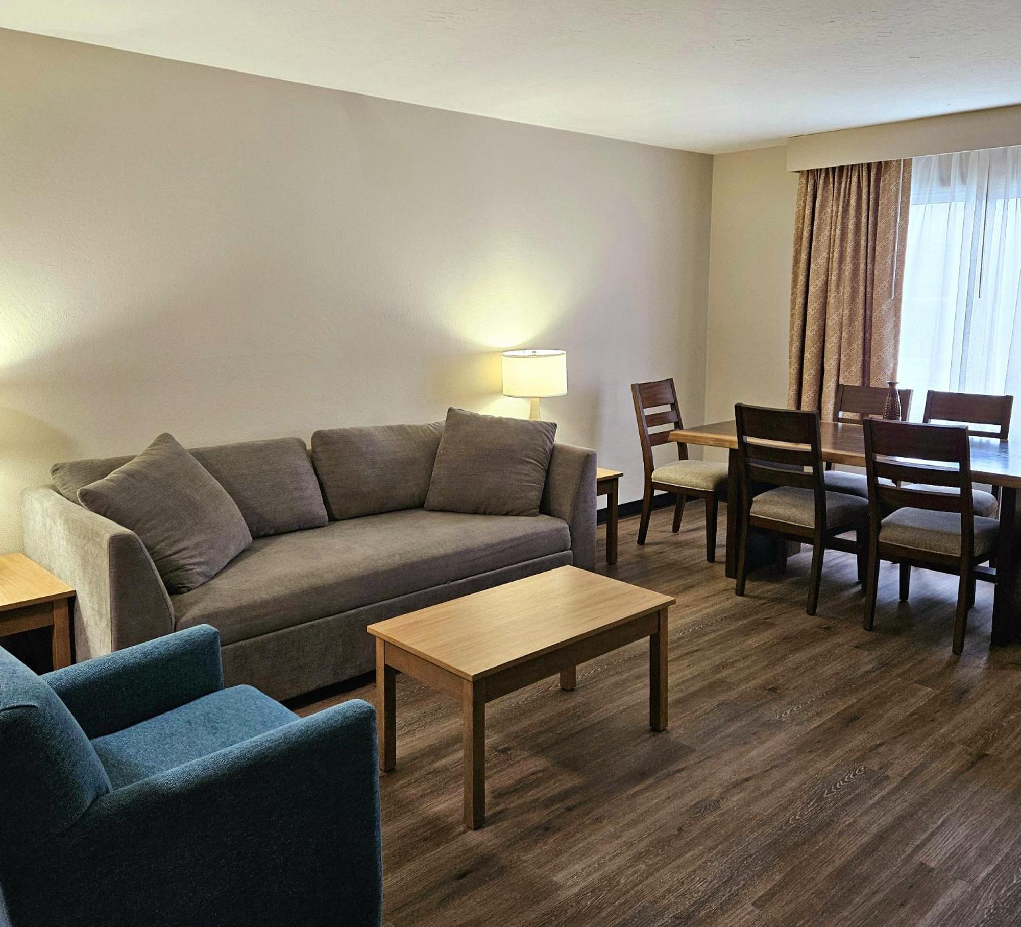 Days Inn And Suites By Wyndham Downtown Missoula-University Exterior photo
